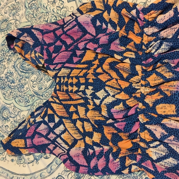 Navy & Pink graphic mini dress - Picture 2 of 6